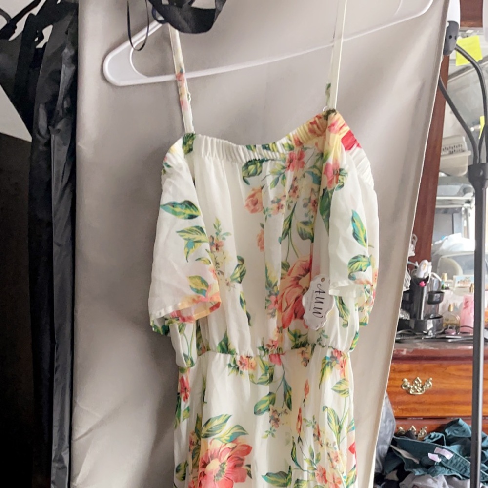 Small tapered/asymmetrical dress, tags still on never worn.